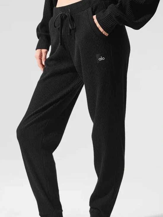 Alo Muse Ribbed Set - Picture 9 of 10